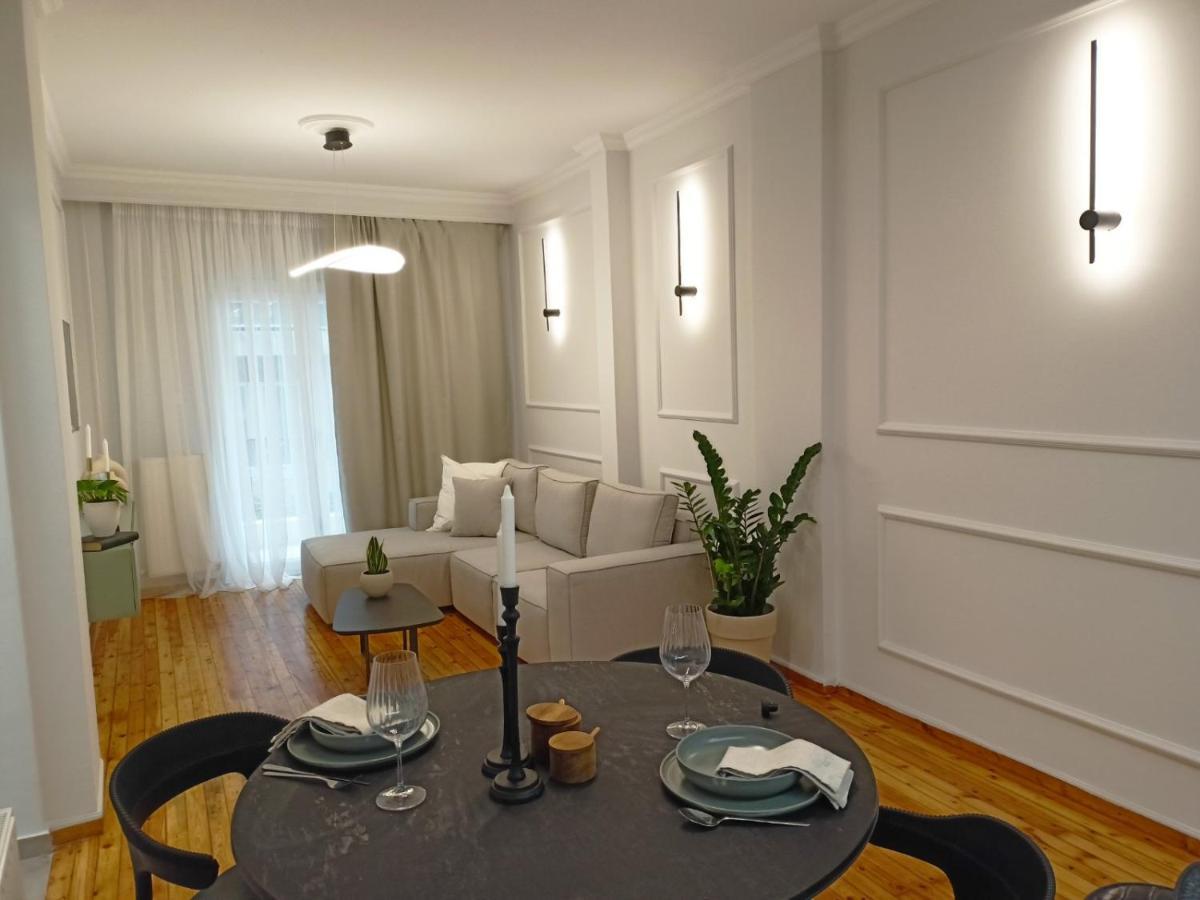 Stylish Modern Classic Apartment Thessalonique Extérieur photo